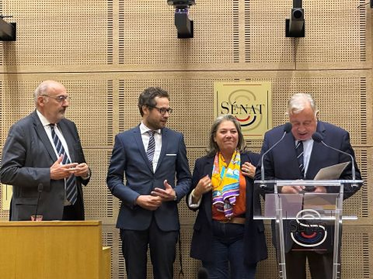 Iliès Zaoui, diplômé de l'Institut du Sénat